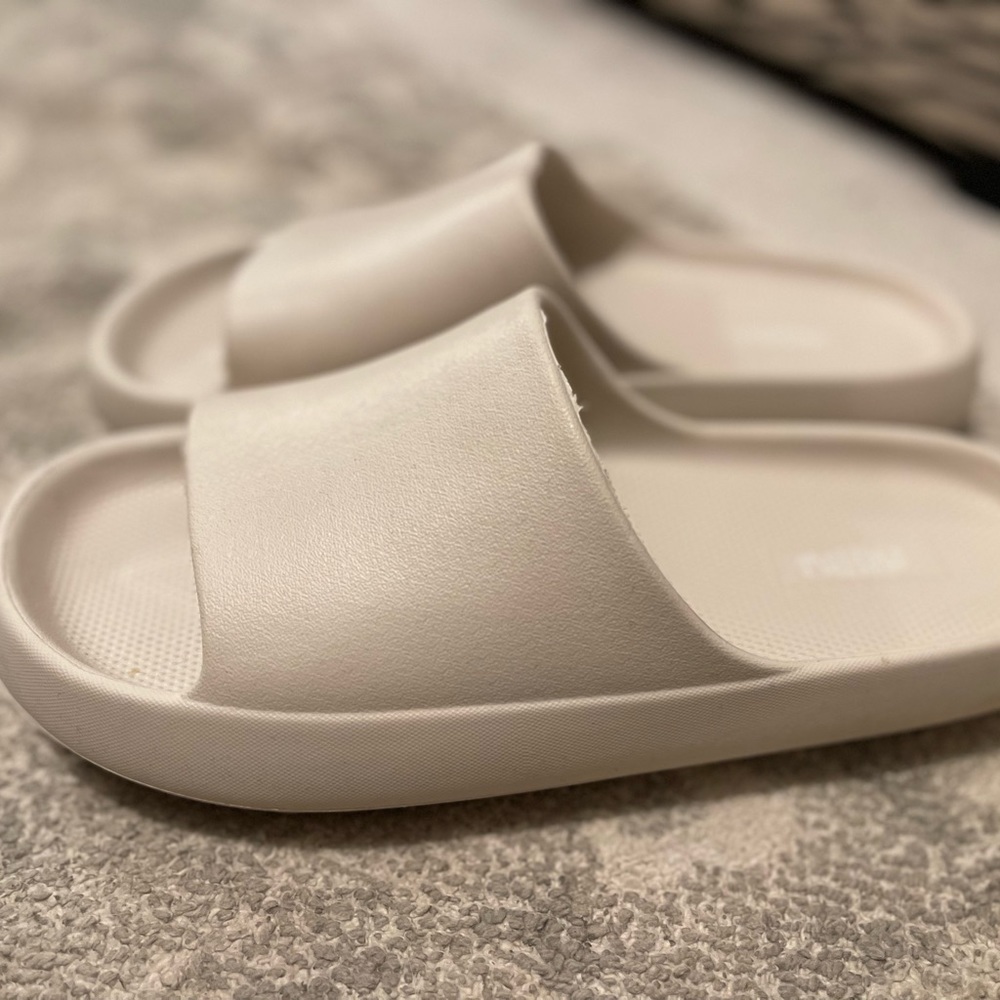 Madlove slider flip flops